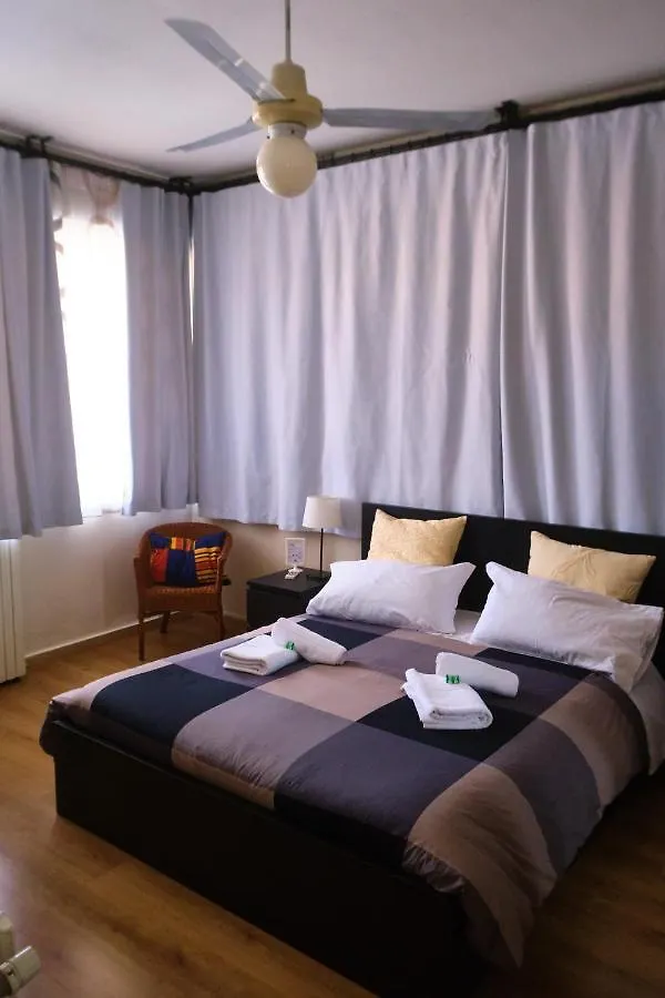 Bed and Breakfast Bed A Aeroporto di Catania Fontana Rossa Bed & Breakfast